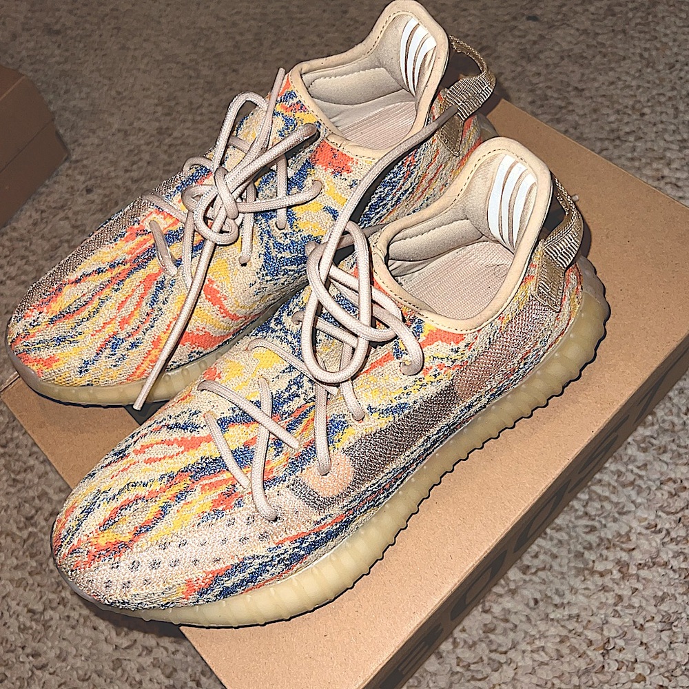 Metallic yeezys mens size8/ 9 in womens